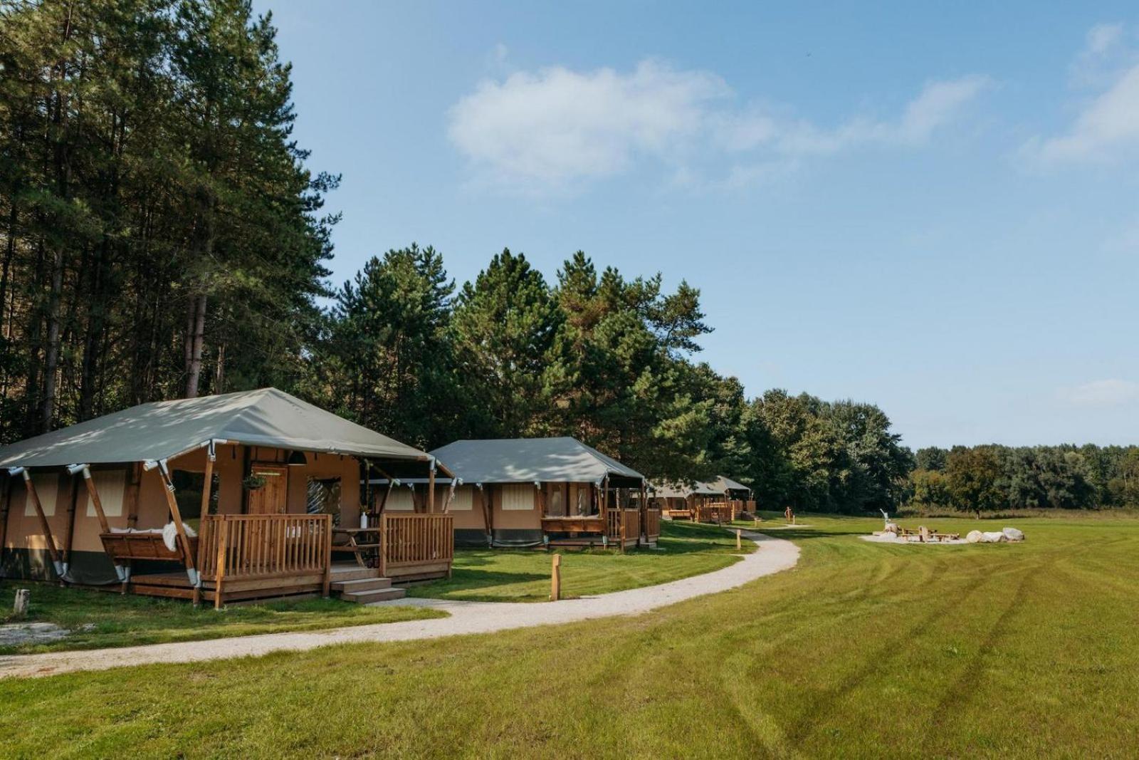 Glamping Lodge With Eco-Wellness Зеволде Экстерьер фото