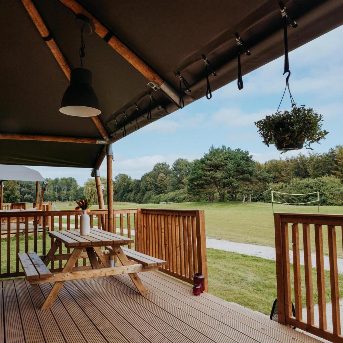 Glamping Lodge With Eco-Wellness Зеволде Экстерьер фото